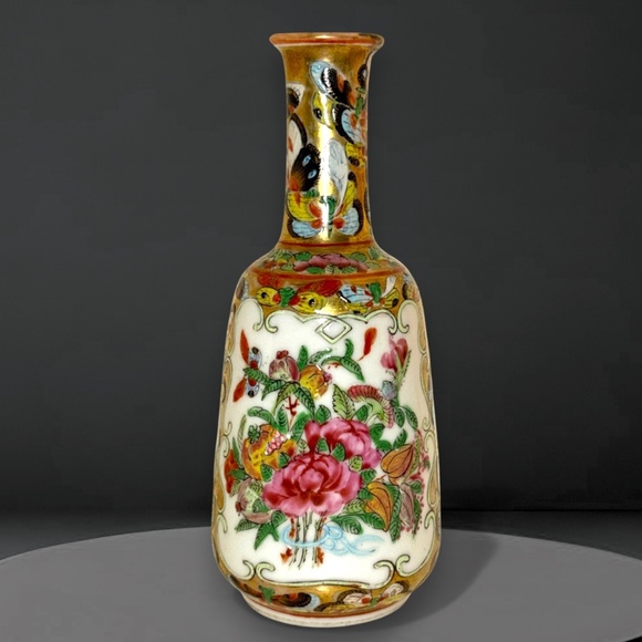 Vintage Chinese Rose Medallion Gilt Vase w/ Handpainted Flowers & Butterflies 6" - Picture 1 of 14